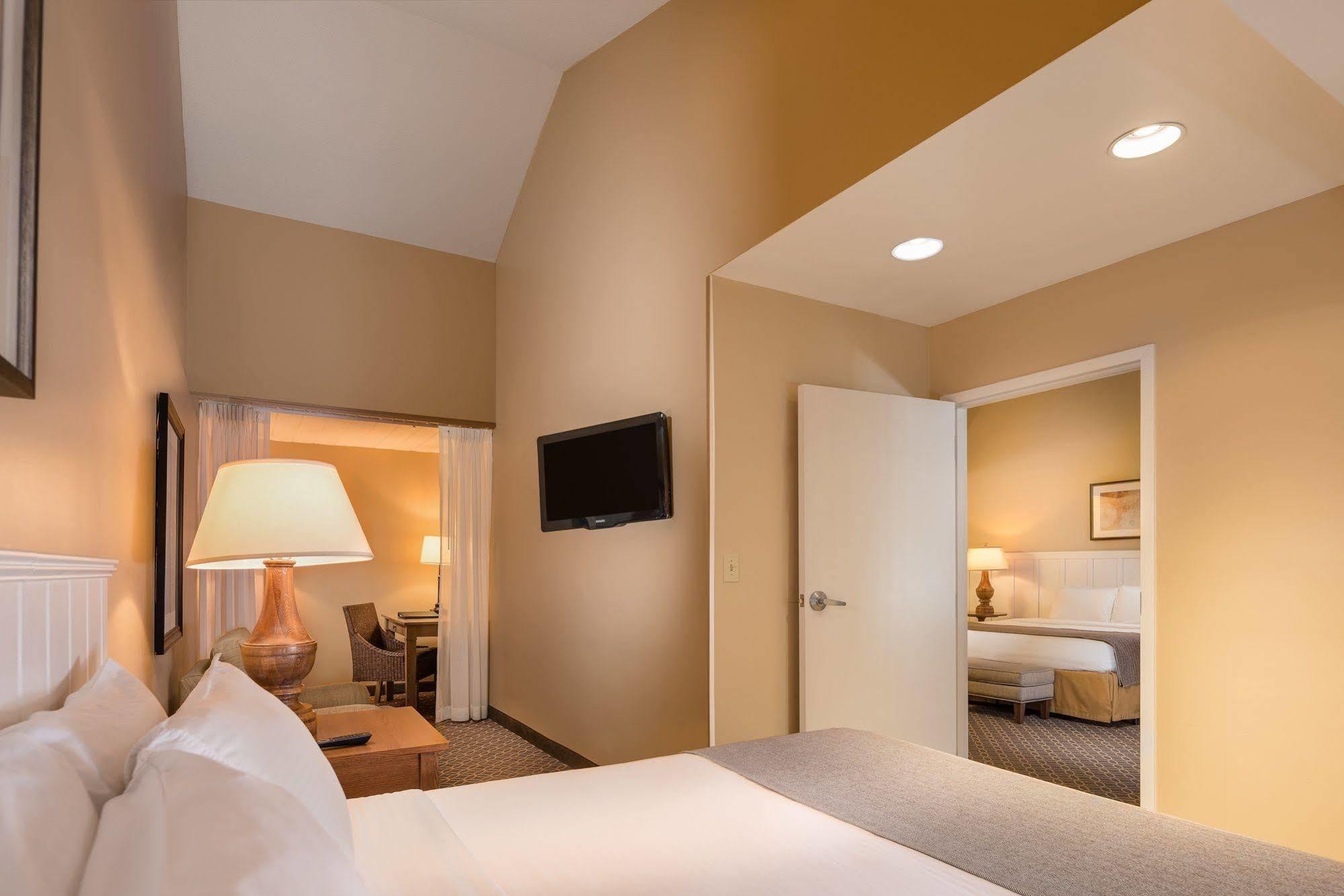 The Westport Inn, An Ascend Hotel Collection Member Exteriér fotografie